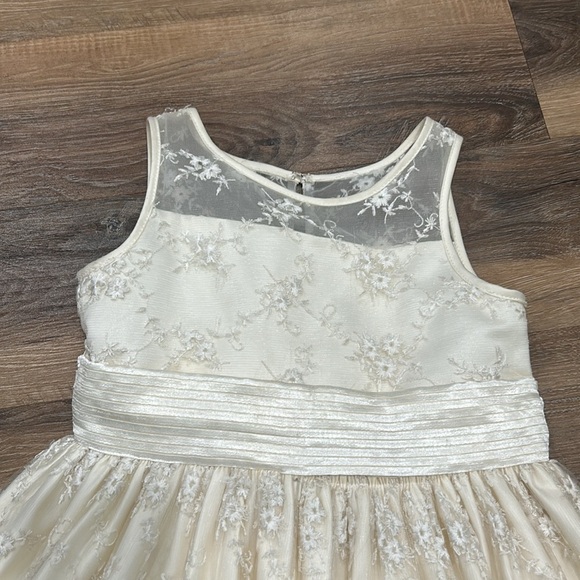 Cinderella Cream Girls Dress Formal layered tie back with zip up back - Picture 2 of 13